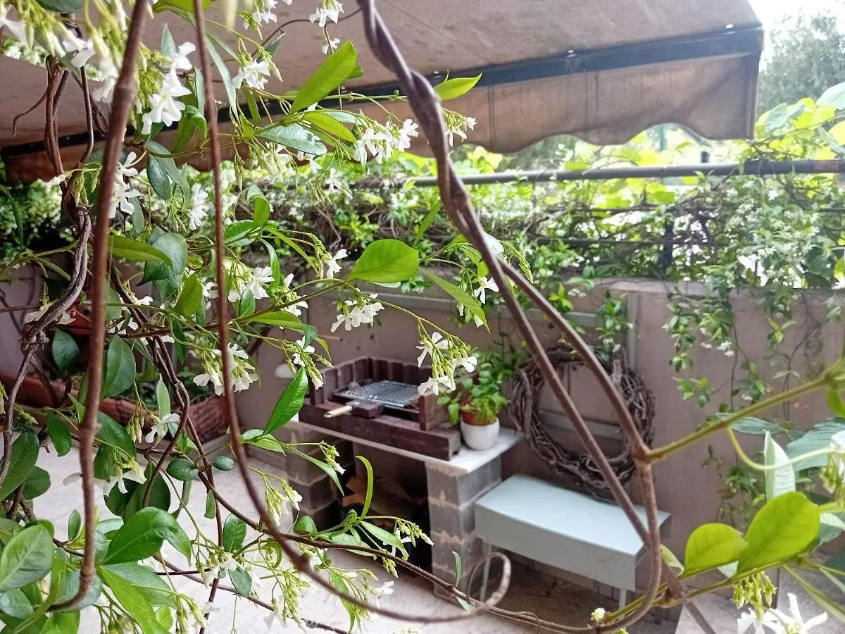 Stella'S Jasmine Apartment Salonic